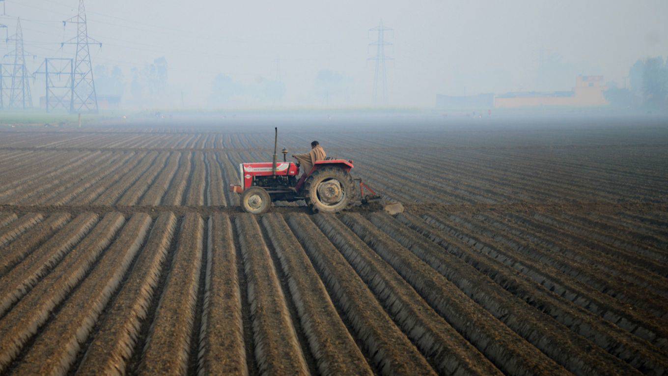 hanstad1_ SHAMMI MEHRAAFP via Getty Images_India farmer