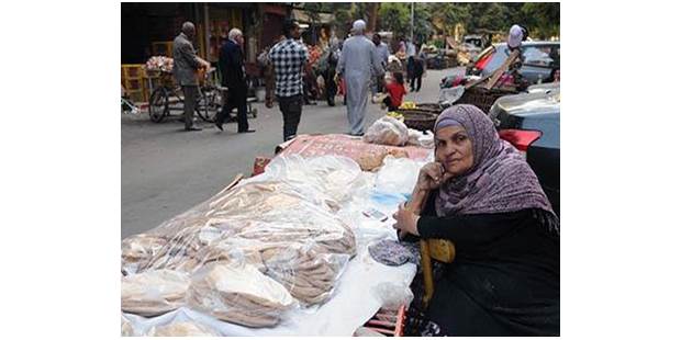 Egyptian woman market
