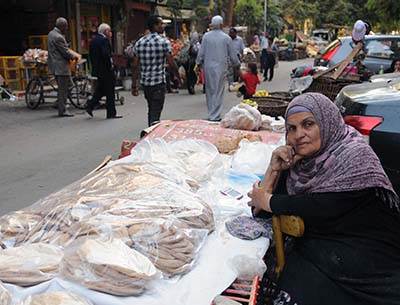 Egyptian woman market