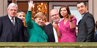 Federal co-chairwoman of the Greens Simone Peter, German Chancellor Angela Merkel, German Chief of Staff Peter Altmaier, co-leaders of the Green Party Katrin Goering-Eckardt and Cem Ozdemir 