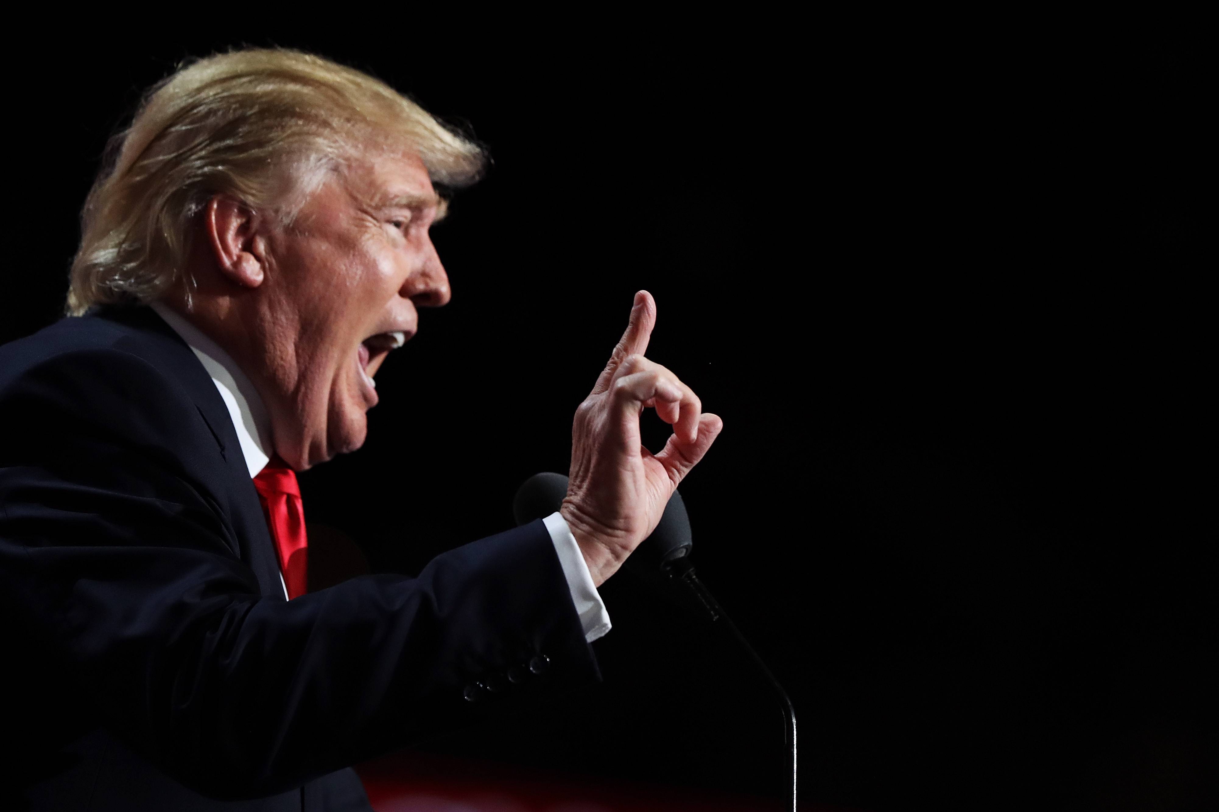 benghiat2_Joe RaedleGetty Images_trump
