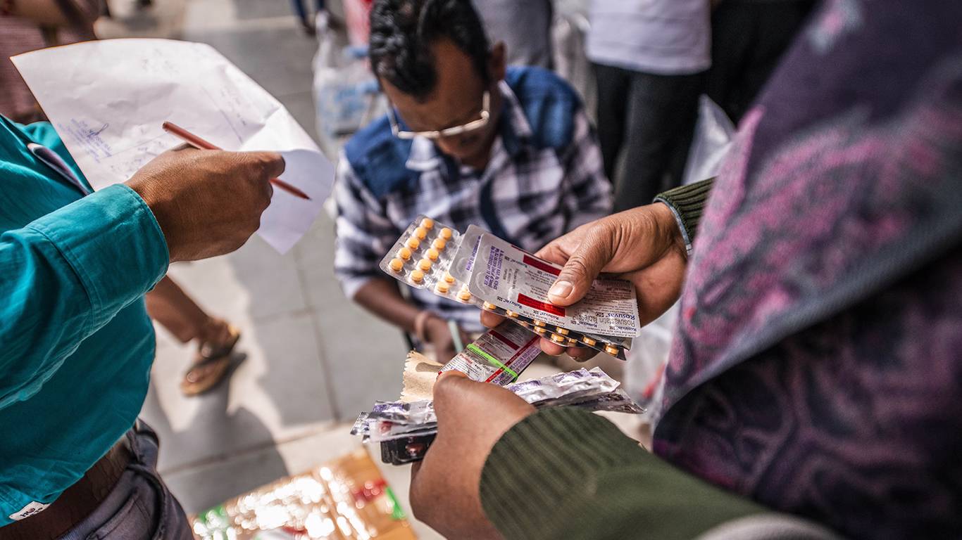 ombajo1_Pradeep GaurMint via Getty Images_pharmacy covid india