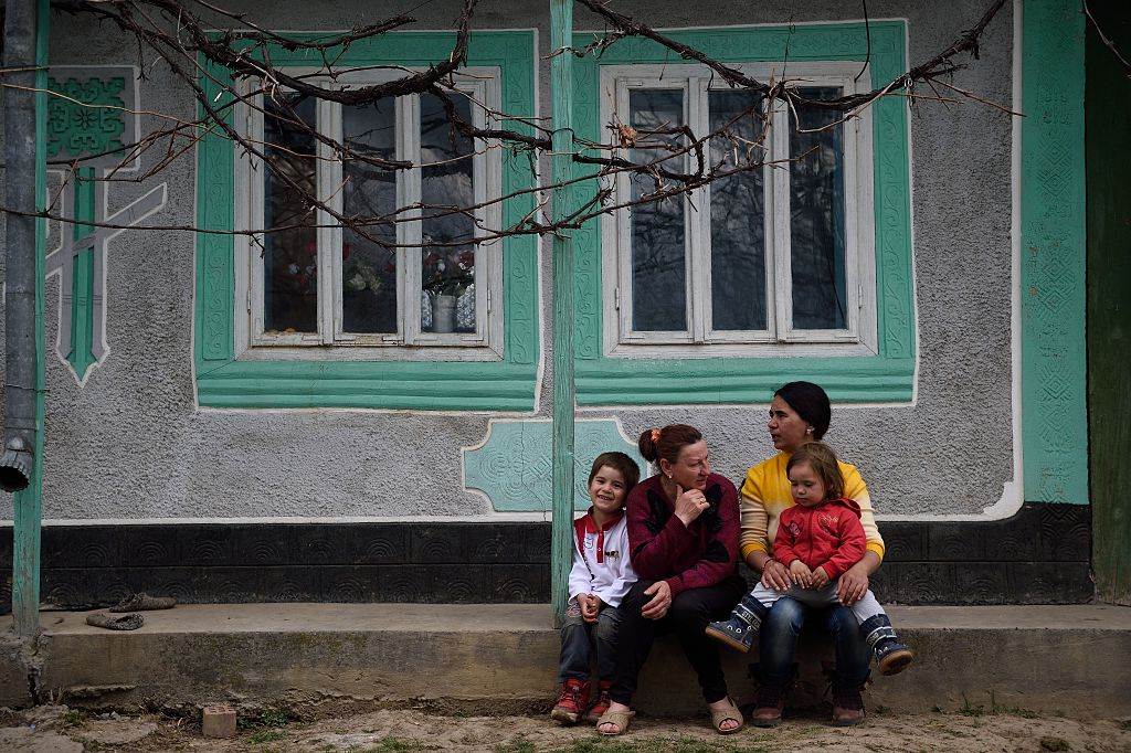 Poor family in Romania Concesti