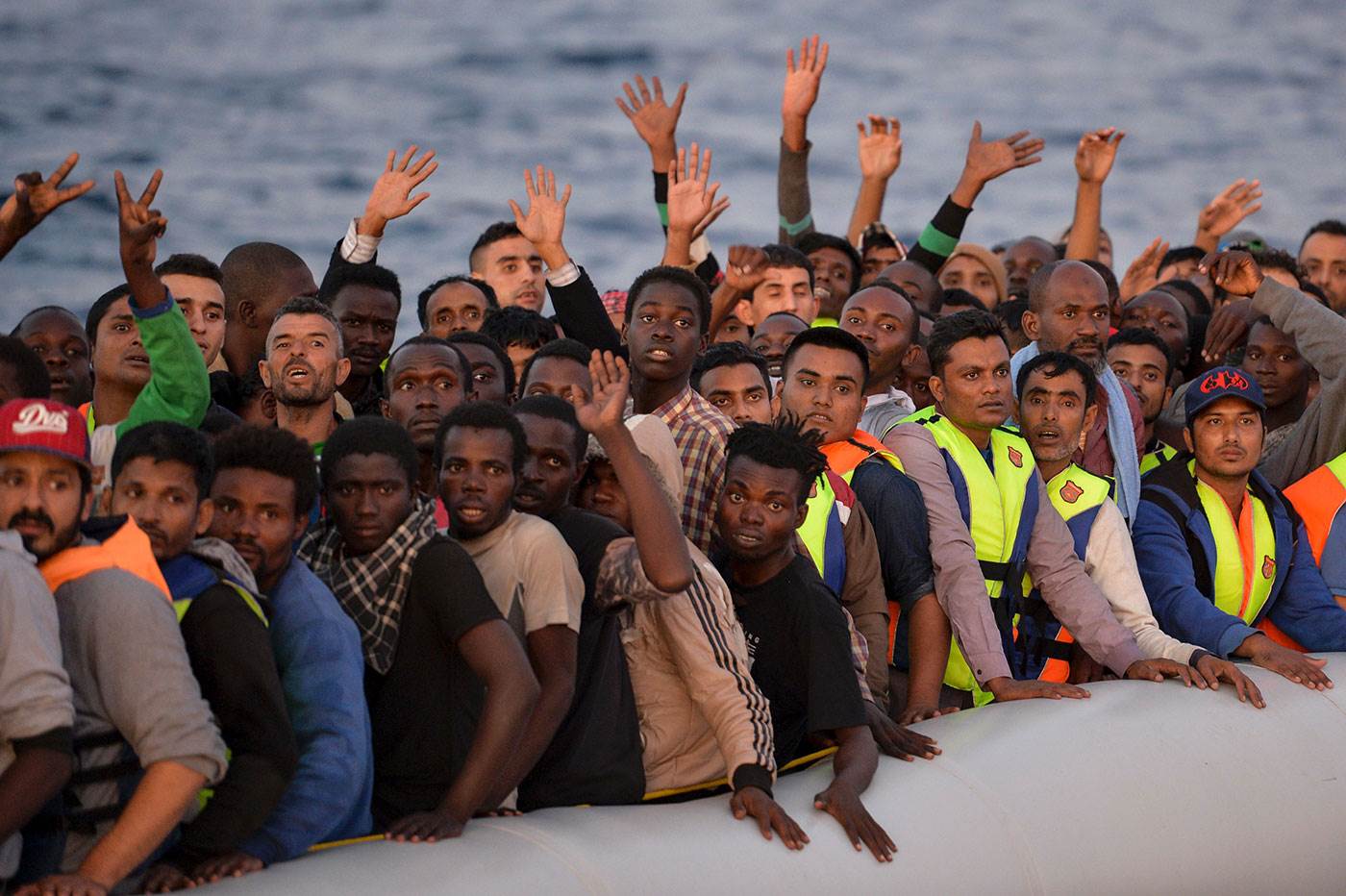 refugees boat