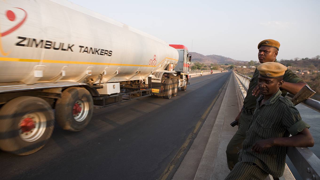 parshotam2_Gideon MendelCorbis via Getty Images_policebordertruck