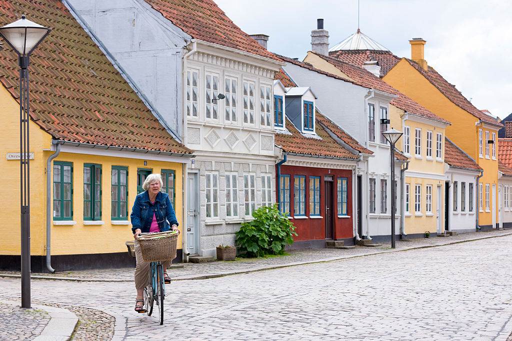 Women cycling in Odense