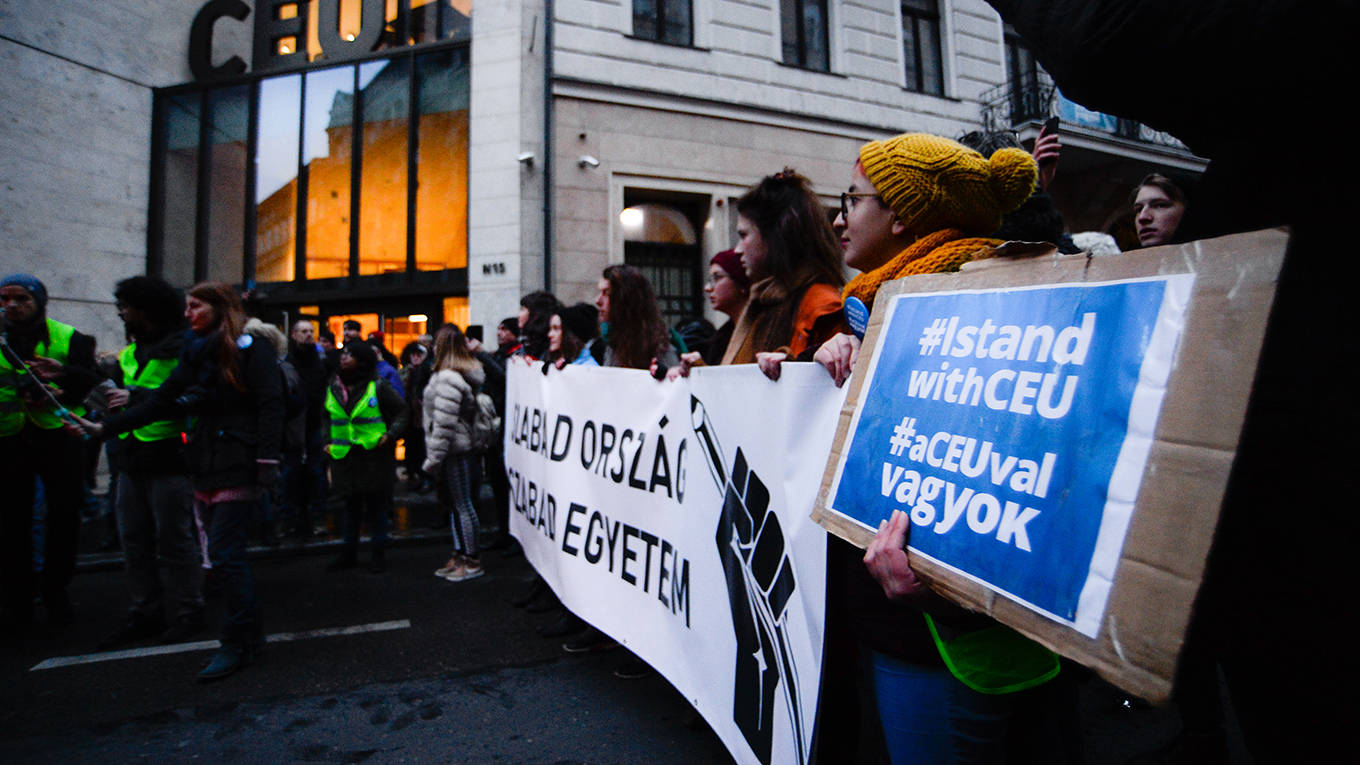 bruszt5_Omar MarquesSOPA ImagesLightRocket via Getty Images_CEUhungaryprotest