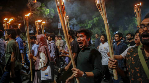 chellaney190_MEHEDI HASANMiddle East ImagesAFP via Getty Images_bangladeshprotests