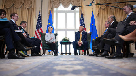 eichengreen206_Andrew HarnikGetty Images_trumpvonderleyen