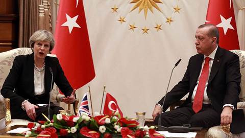 sinn72_Adem Altan Stringer_Erdogan and May