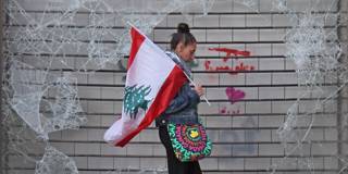 solana120_IBRAHIM AMROAFP via Getty Images_lebanonprotestflag