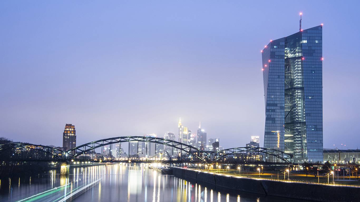 vantklooster1_Boris Roesslerpicture alliance via Getty Images_ecb building