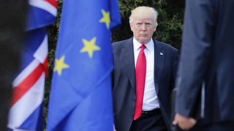 leonard105_JONATHAN ERNSTPOOLAFP via Getty Images_trump europe