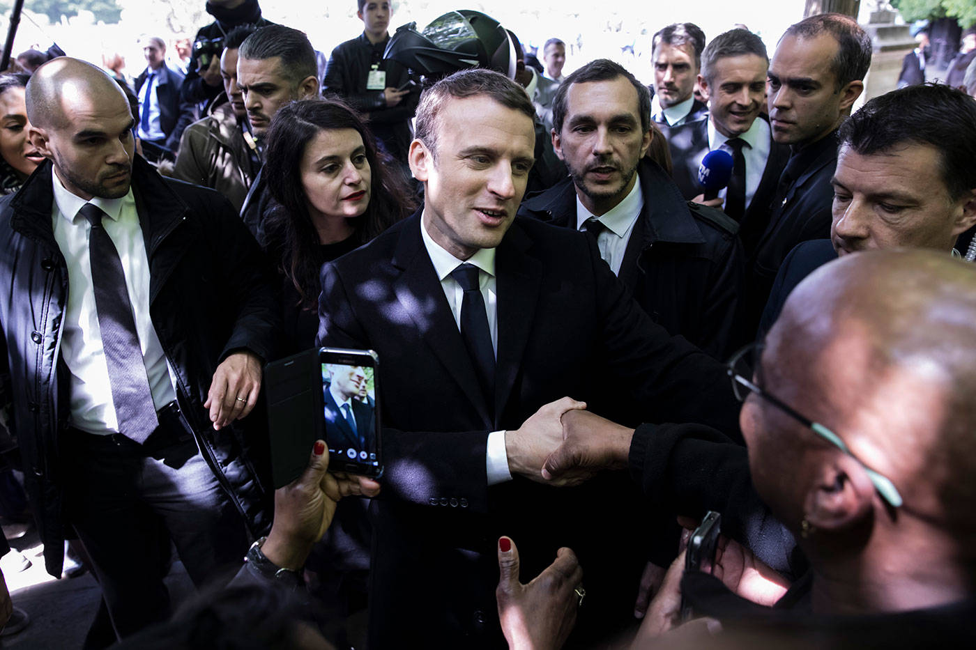 Macron crowd
