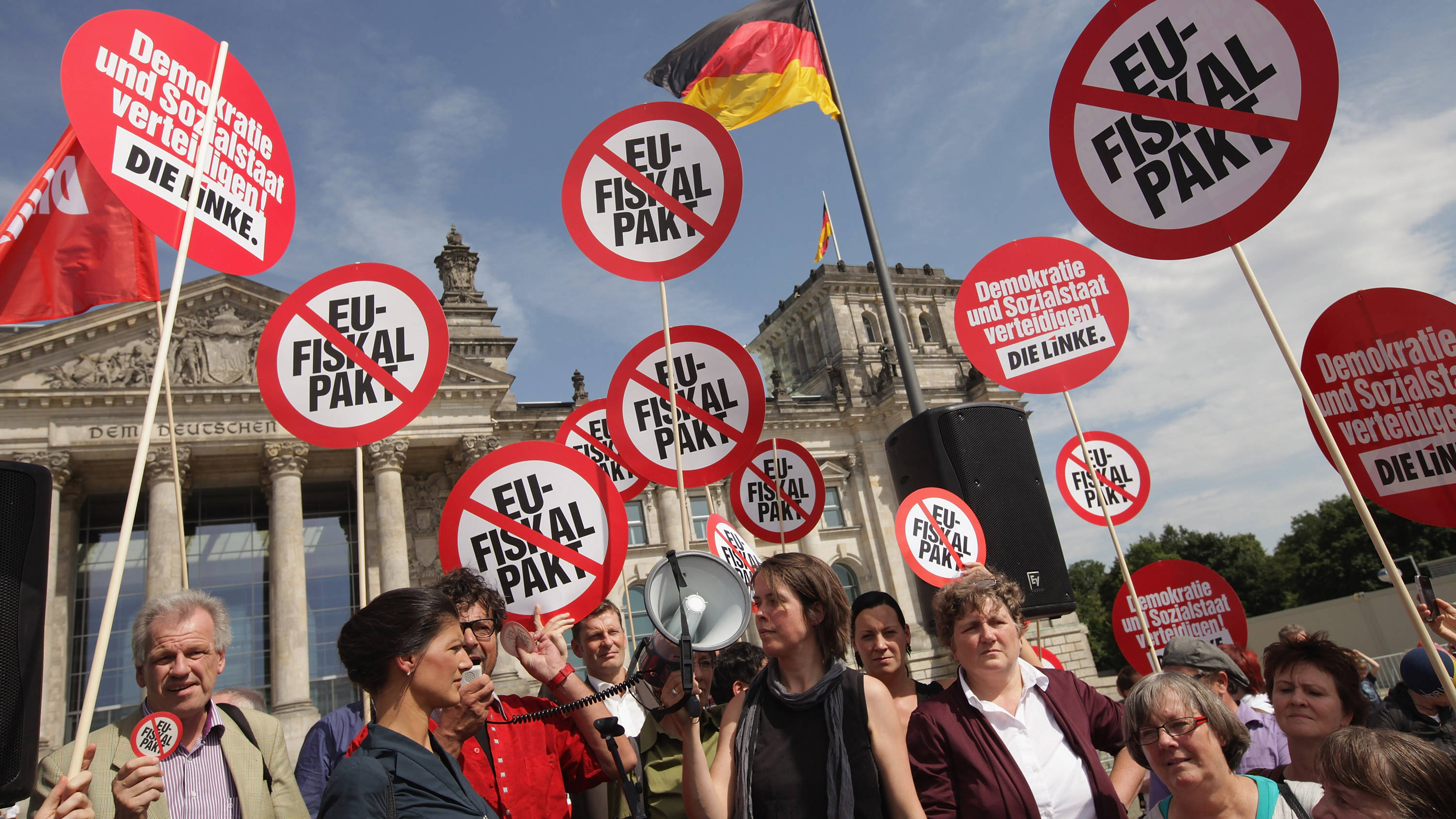 varoufakis67_Sean GallupGetty Images_germanyprotesteurocrisis