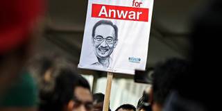 Malaysia Anwar Ibrahim support sign