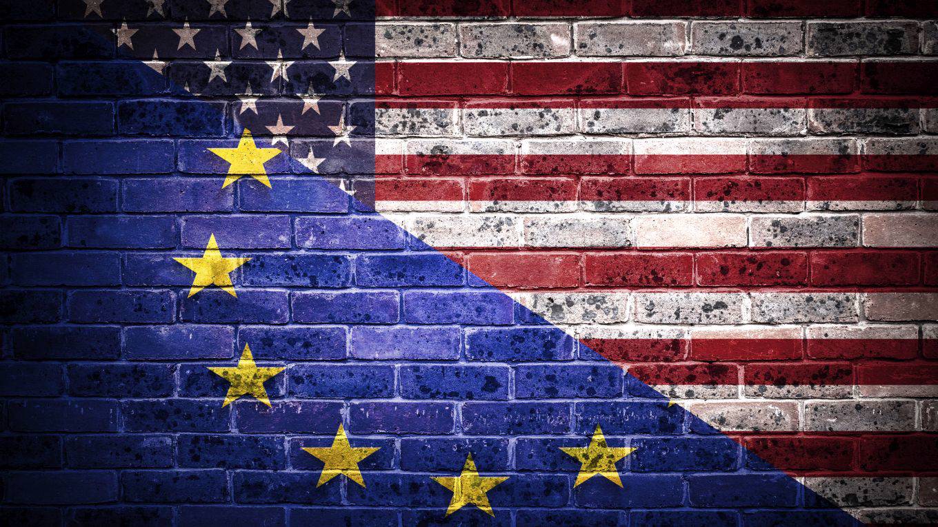 leonard62_bluefern_getty images_us eu flags
