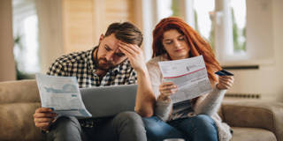 couple finances stress