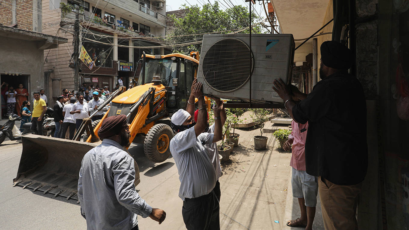 nanavatty1_Naveen SharmaSOPA ImagesLightRocket via Getty Images_indiaacunit