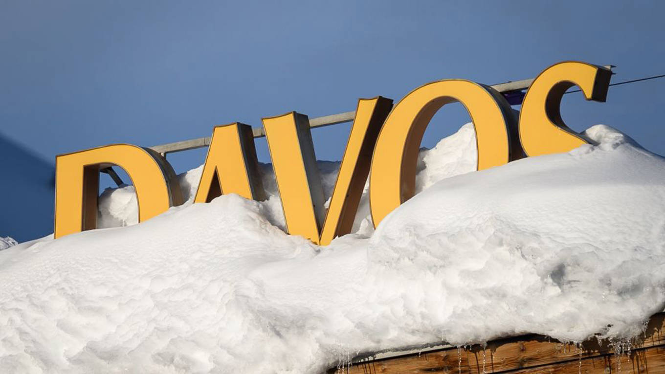 davos sign snow