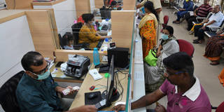 cramer1_MANJUNATH KIRANAFP via Getty Images_ banks india