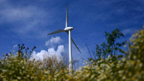 gros204_ INA FASSBENDERAFP via Getty Images_windturbine