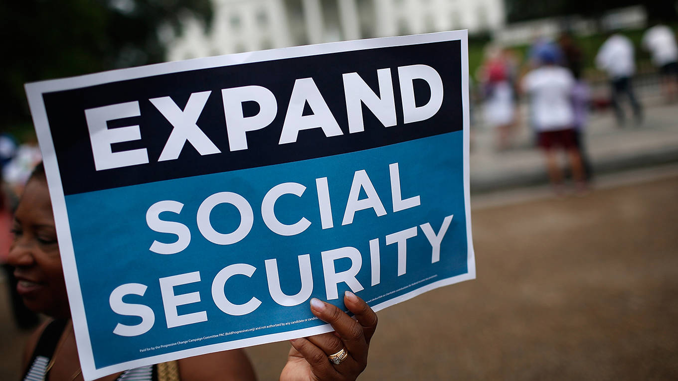 op_acemoglu1_Win McNameeGetty Images_socialsecurityprotestwhitehouse