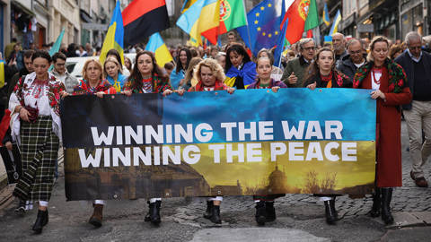 chisadza1_David OliveiraNurPhoto via Getty Images_ukraineprotestwomen