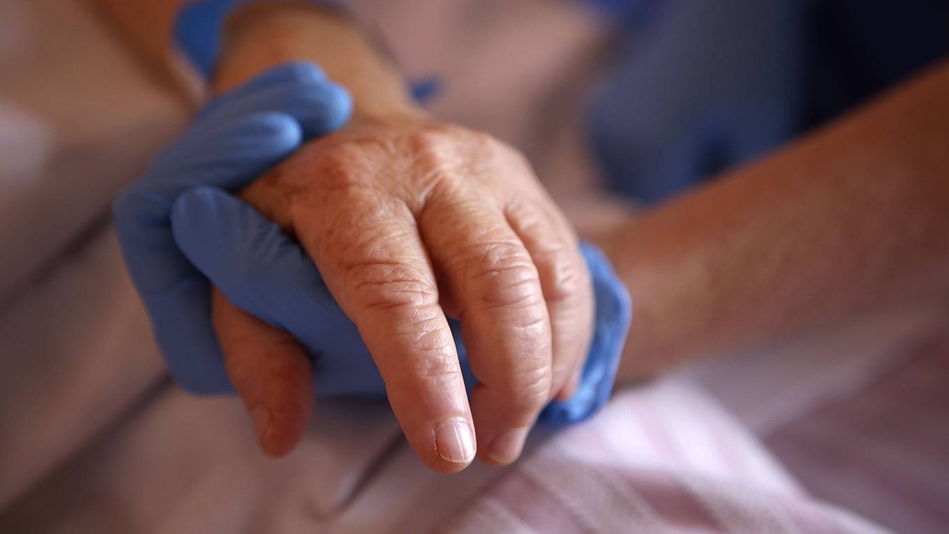 shapoval1_PASCAL POCHARD-CASABIANCAAFP via Getty Images_palliativecare